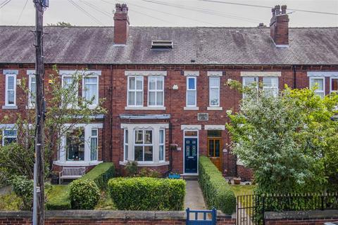 Oakenshaw Lane, Wakefield WF2 4 bed terraced house for sale