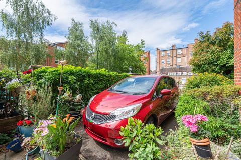 Culverley Road, Catford, London, SE6 1 bed flat for sale