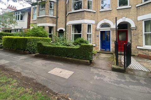 Marlborough Avenue, Hull, HU5 3JU 5 bed terraced house for sale