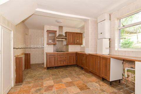 Rochester Drive, Bexley DA5 4 bed semi