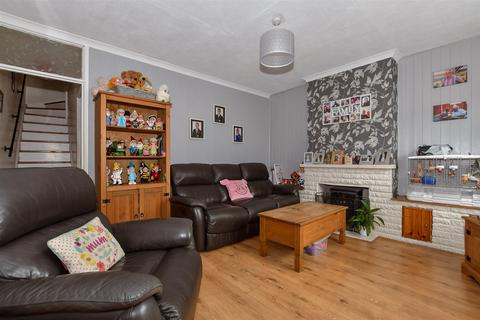 Malling Road, Snodland ME6 3 bed terraced house for sale