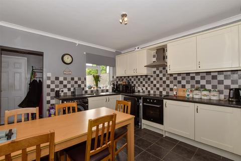 Malling Road, Snodland ME6 3 bed terraced house for sale