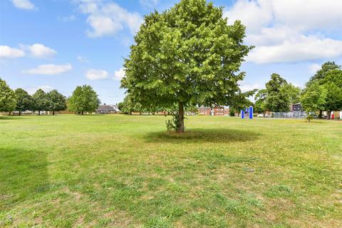 Newtown Green, Ashford TN24 3 bed terraced house for sale