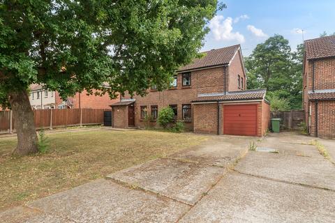 Magpie Lane, Eastleigh, Hampshire 2 bed semi