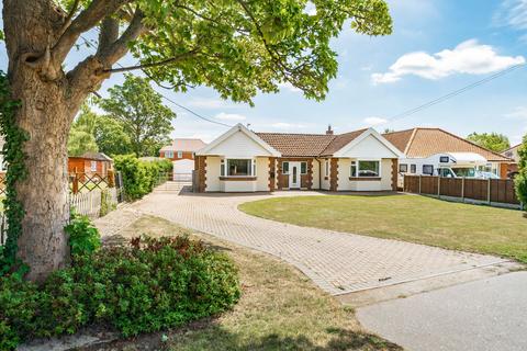 Thetford Road, Watton 3 bed detached bungalow for sale