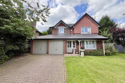 Queensbury Close, Regents Park, Wilmslow 3 bed detached house for sale