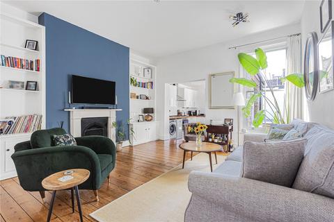 Birkbeck Road, London, W3 2 bed apartment for sale