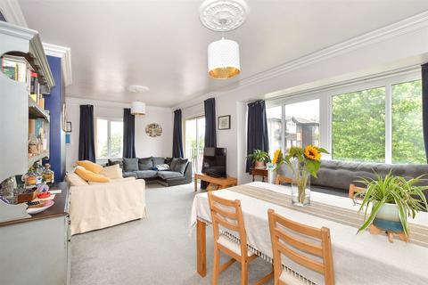 Laurel House, Haywards Heath RH16 2 bed flat for sale