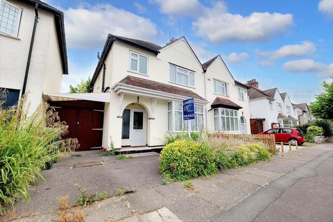 Stoneleigh Avenue, Coventry CV5 3 bed semi