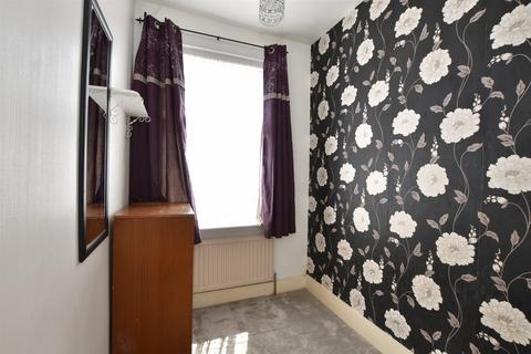 Alexandra Road, Chadwell Heath RM6 3 bed semi