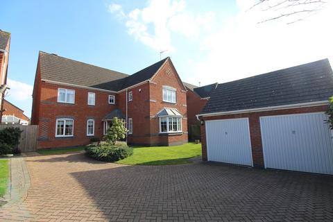 Burrough Way, Lutterworth LE17 4 bed detached house for sale