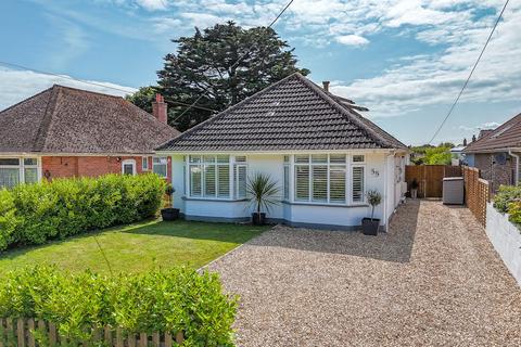 Kennard Road, New Milton, BH25 4 bed chalet for sale