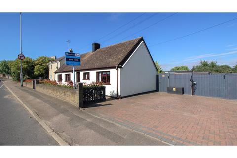 Ramsey Road, Pondersbridge PE26 2 bed bungalow for sale
