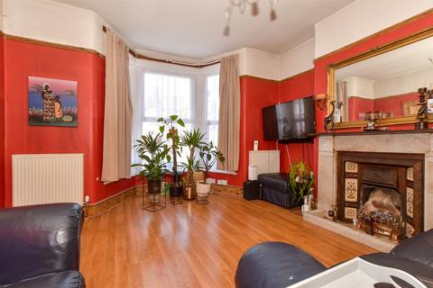 Hazeldene Road, Ilford IG3 4 bed terraced house for sale