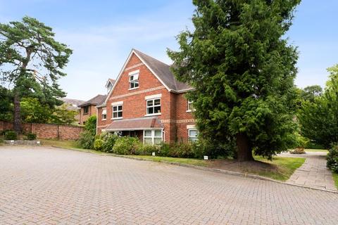 16 St. Peters Road, Poole BH14 2 bed apartment for sale