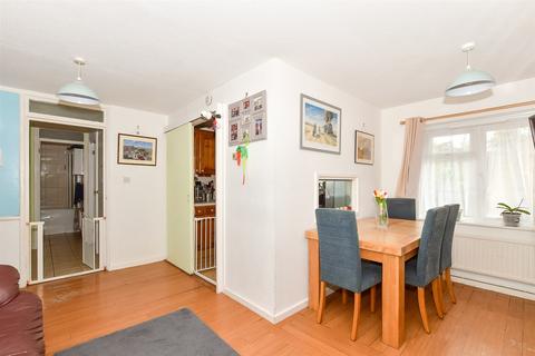 Hyperion Court, Crawley RH11 1 bed ground floor maisonette for sale
