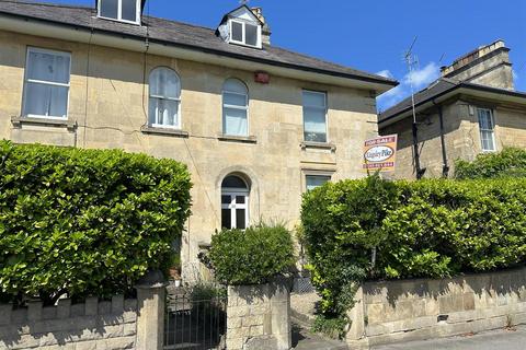 Marshfield Road, Chippenham 4 bed semi