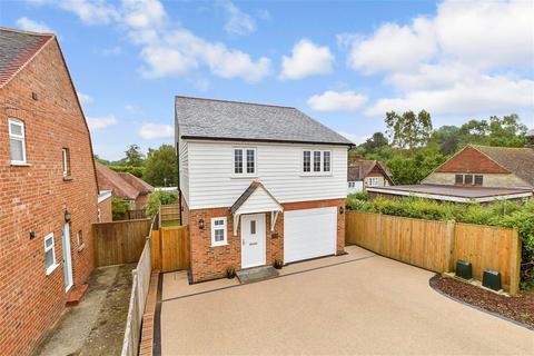 Hawkhurst Road, Cranbrook, Kent 3 bed detached house for sale