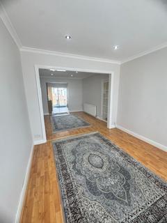 Stanmore HA7 3 bed terraced house for sale