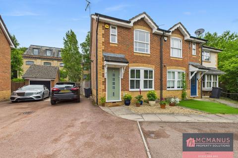 Regal Close, Ware SG11 2 bed end of terrace house for sale