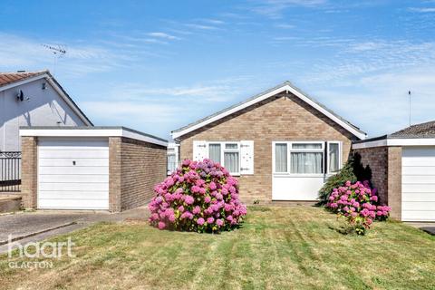 Garden Road, Walton On The Naze 2 bed detached bungalow for sale