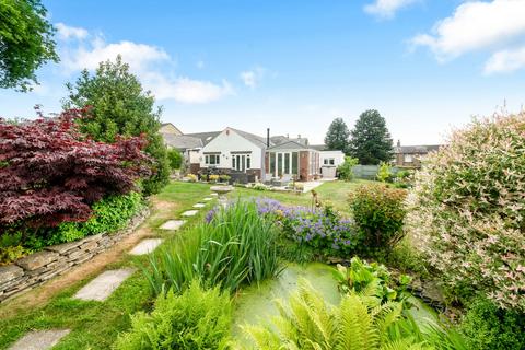Hallas Road, Kirkburton, HD8 4 bed detached house for sale