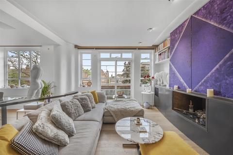Frognal Lane, Hampstead, NW3 2 bed flat for sale