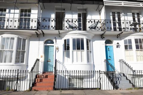 Spencer Square, Ramsgate, CT11 4 bed terraced house for sale