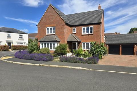 Larbourne Park Road, Flore, NN7 4PT 5 bed detached house for sale