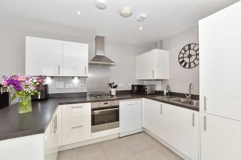 Scholars Way, Ashford TN23 2 bed apartment for sale