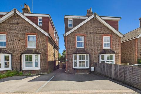 College Road, Haywards Heath, RH16 4 bed house for sale