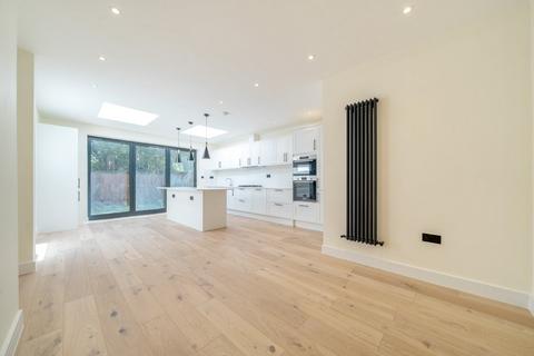 Seely Road, London, SW17 4 bed terraced house for sale
