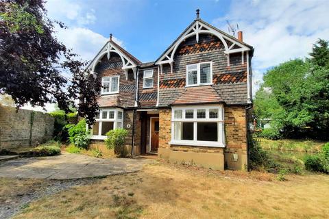 Riverside House, Roydon 3 bed detached house for sale