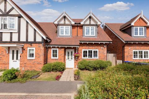 Colborne Close, Iver Heath SL0 2 bed semi