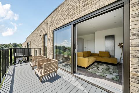 2 Writers Close, Frome, Frome, BA11 2 bed flat for sale