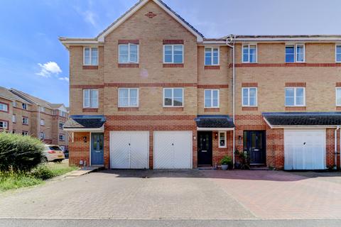 Princes Gate, Buckinghamshire HP13 3 bed terraced house for sale