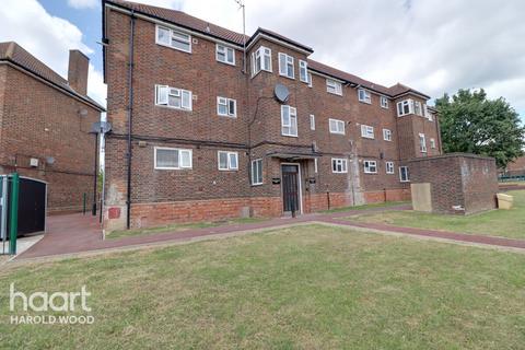 Kingsbridge Circus, ROMFORD 1 bed flat for sale