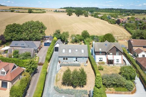 Newmarket Road, Newmarket CB8 3 bed detached house for sale