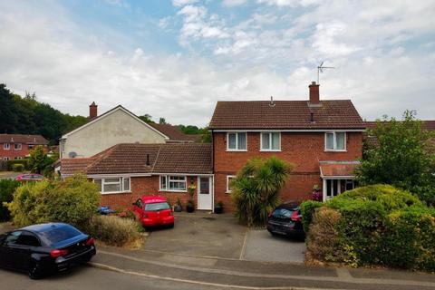 Wysall Road, The Glades, Northampton NN3 4 bed detached house for sale