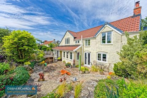 Higher Road, Woolavington. 2 bed detached house for sale