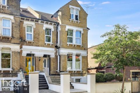 Moreton Road, South Croydon 2 bed maisonette for sale