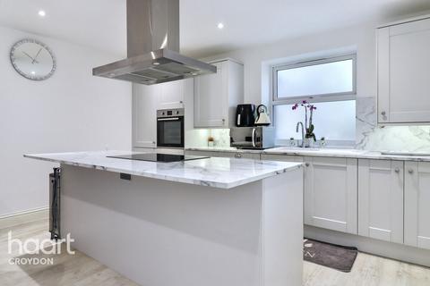 Moreton Road, South Croydon 2 bed maisonette for sale