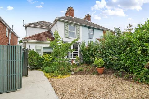 Warsash Road, Fareham, Hampshire, PO14 3 bed semi