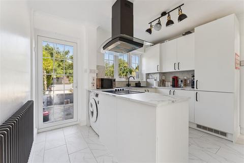 Savay Close, Denham, Denham 3 bed terraced house for sale