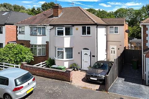 Colbert Drive, Leicester, LE3 4 bed semi