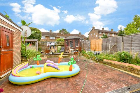 Shaws Road, Crawley RH10 3 bed end of terrace house for sale