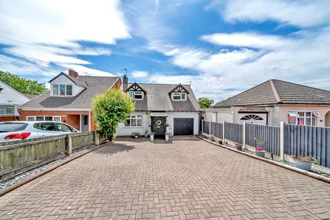 Belt Road, Cannock WS12 2 bed detached house for sale