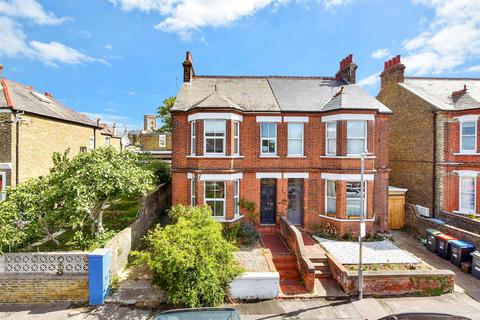 5 bedroom semi-detached house for sale