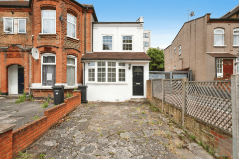 Mansfield Road, ILFORD, IG1 2 bed end of terrace house for sale