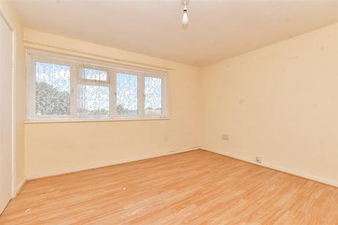 Bracken Avenue, Croydon CR0 3 bed maisonette for sale